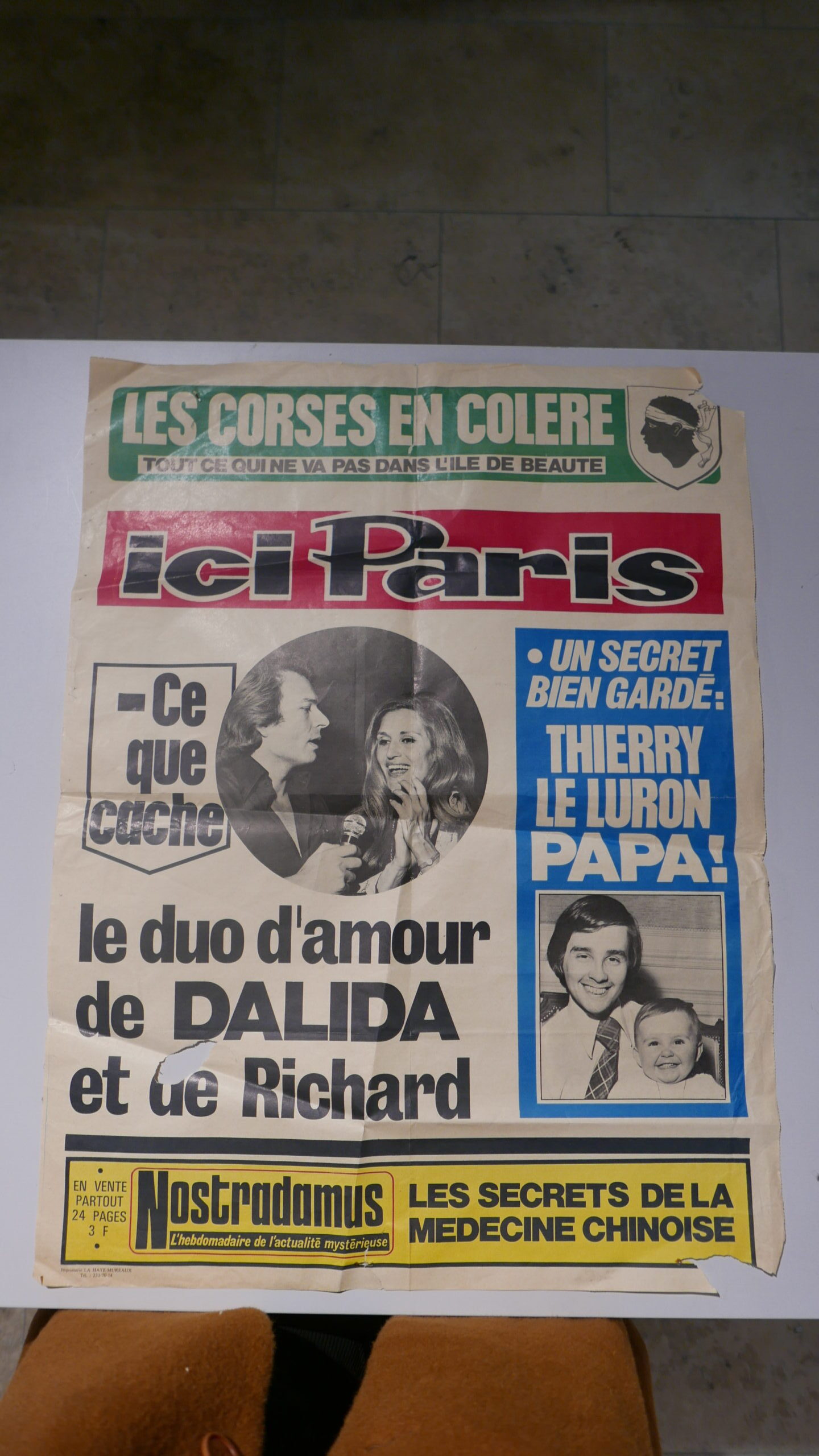 (Poster) Ici Paris, Les corses en colère, 76-58